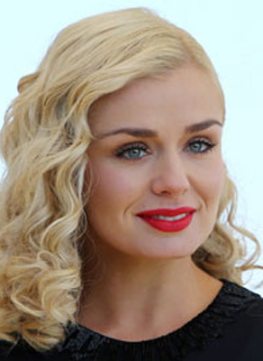Katherine Jenkins receives marriage proposal from soldier