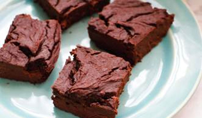 Recipe: Super Raspberry Protein Brownies