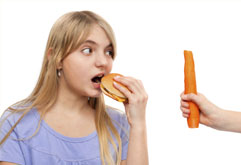 25 percent of 'dieting women' lecture friends on food habits