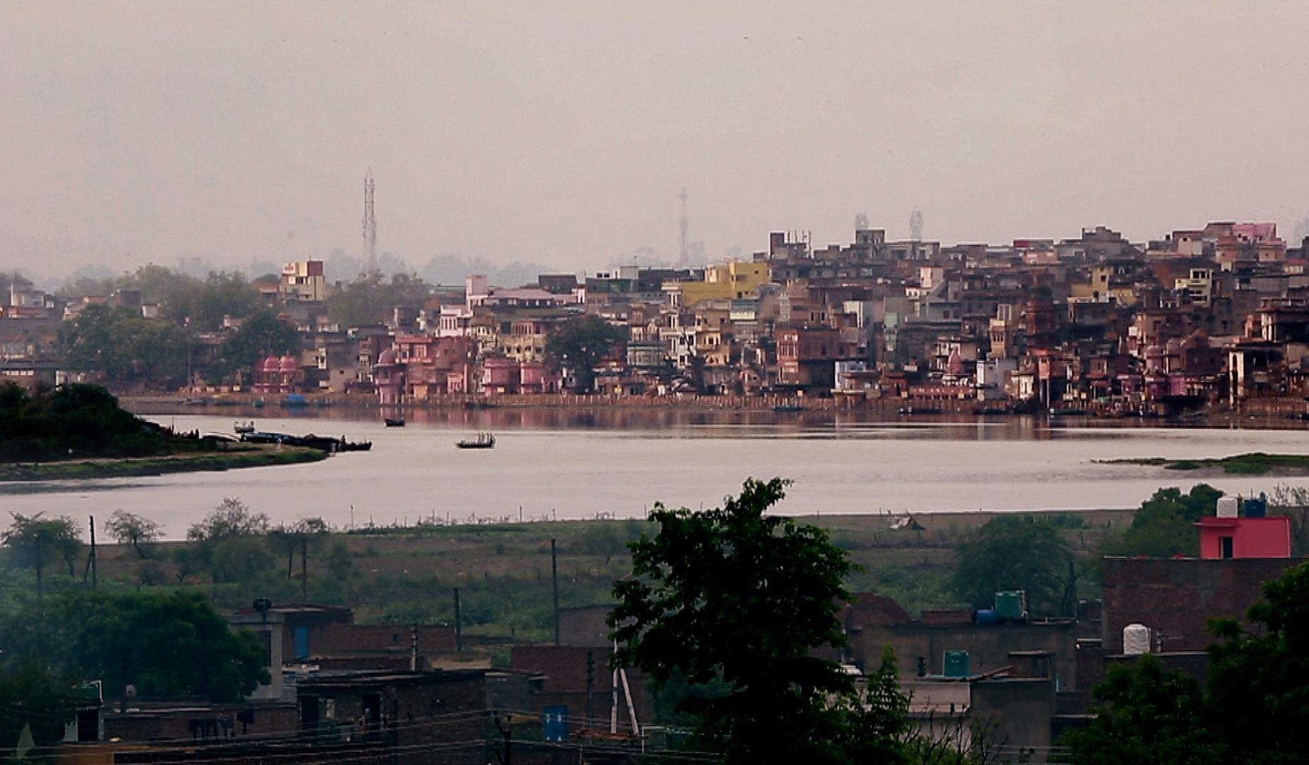 http://zns.india.com/upload/2014/8/28/Welcome%20to%20Mathura.jpg