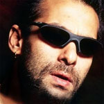 Salman donates his bone marrow to save a little girl's life