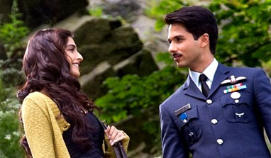 Review: Shahid-Sonam starrer 'Mausam' is poetry in motion!