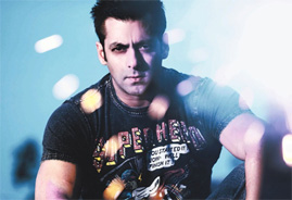 Salman Khan inaugurates painting exhibition in Mumbai