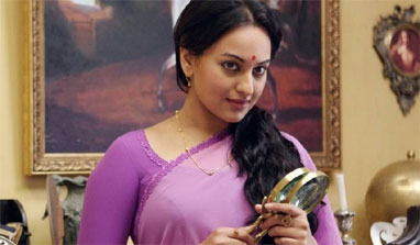 Sonakshi Sinha to shun her 'desi' image with raunchy item song!